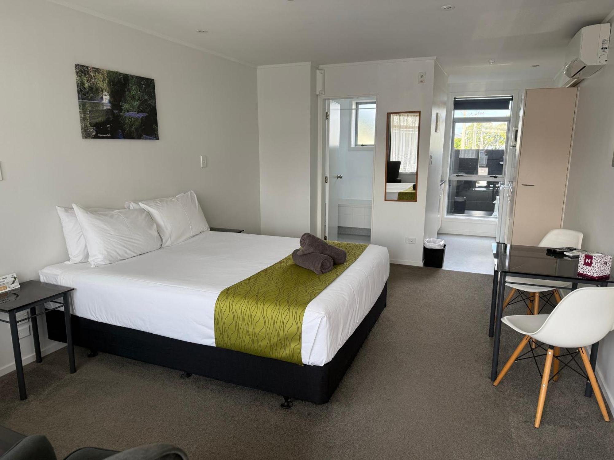 Ambassador Motor Inn Tauranga Exterior photo